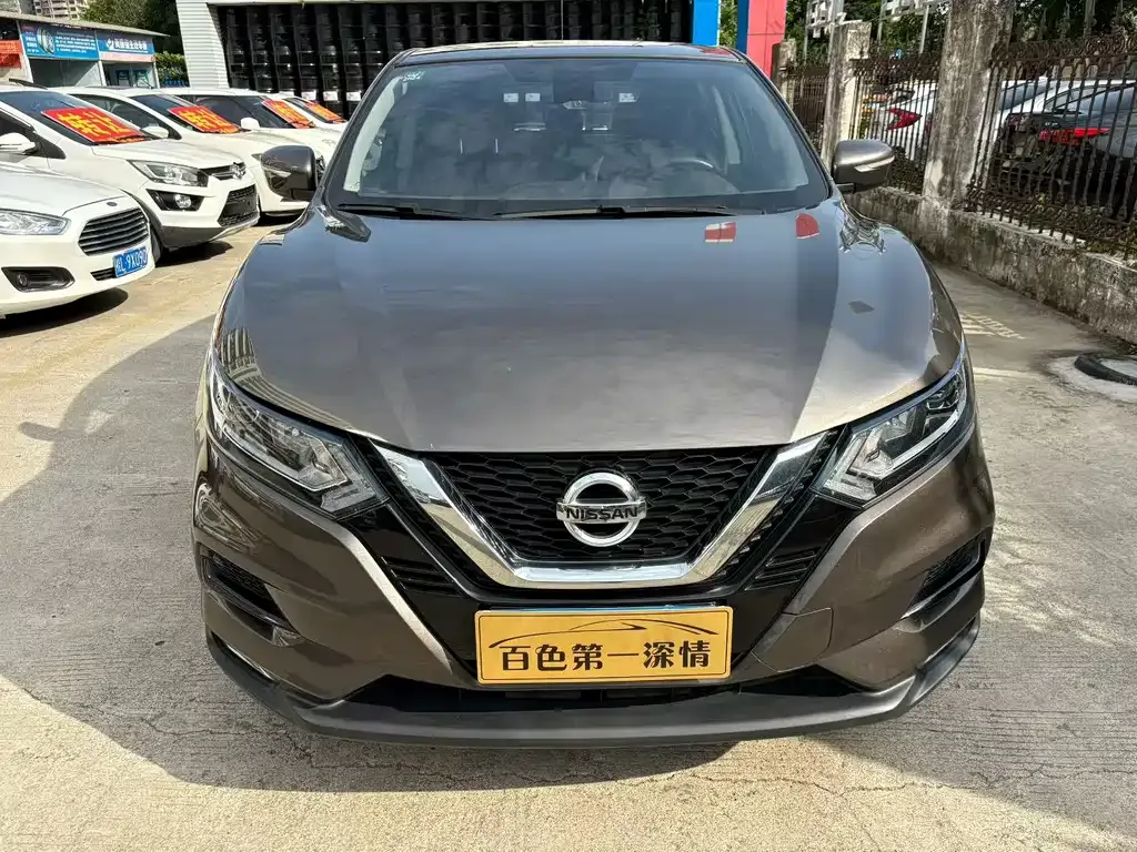 Nissan Qashqai — фото 8