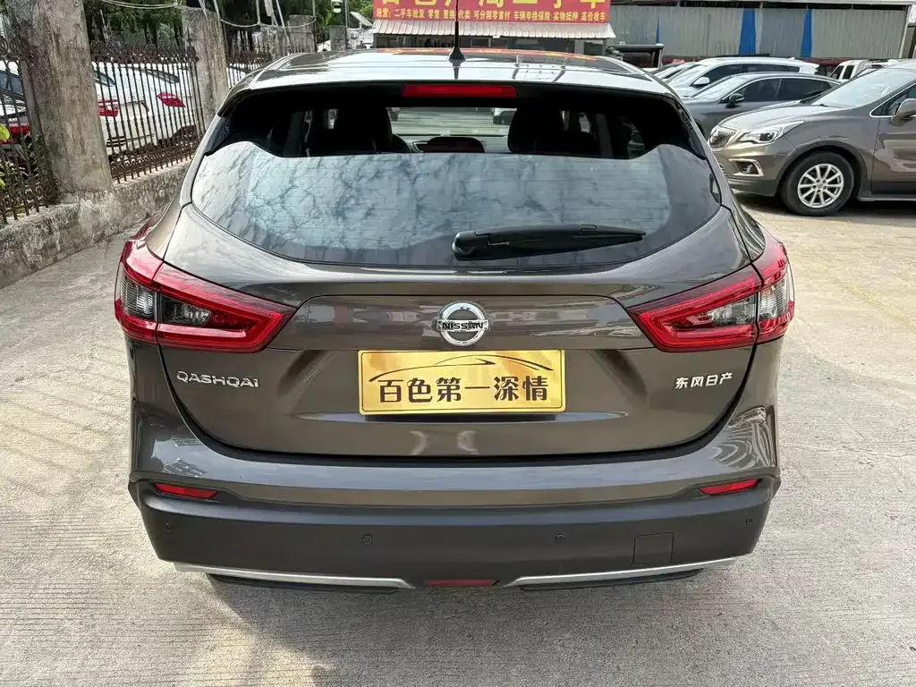 Nissan Qashqai — фото 6
