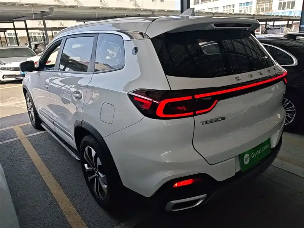 Chery Tiggo 8 — фото 8