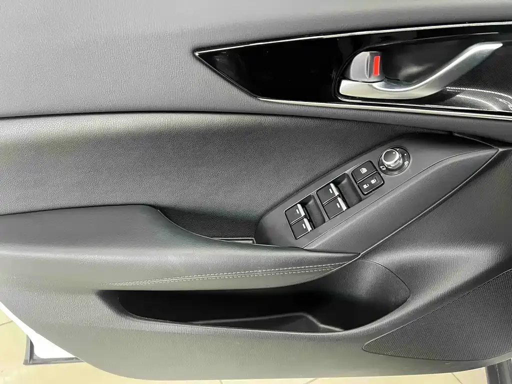 Mazda CX-4 — фото 3