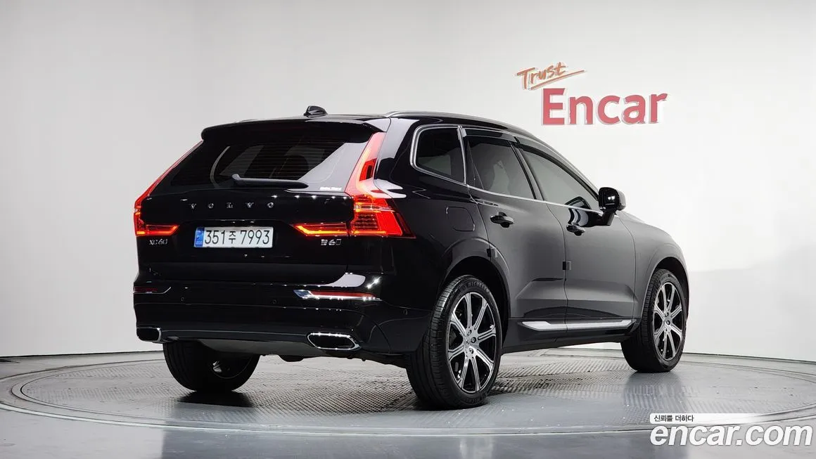 Volvo XC60 — фото 2
