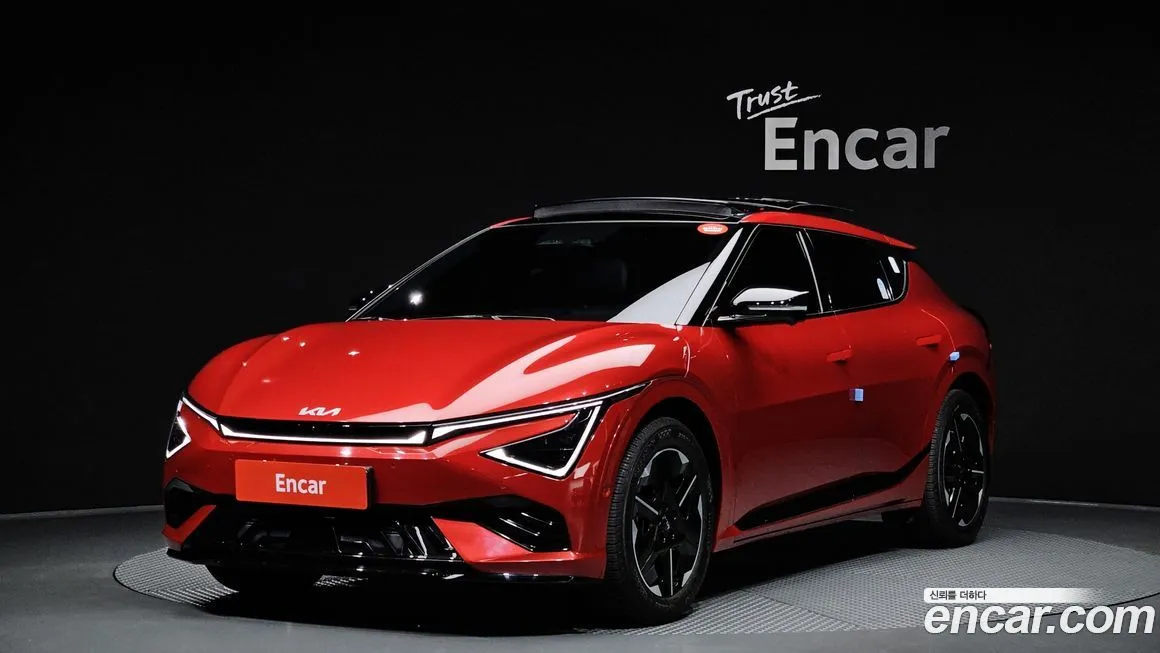 Kia EV6 — фото 1