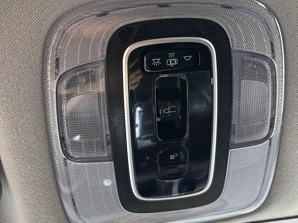 Hyundai Elantra — фото 10