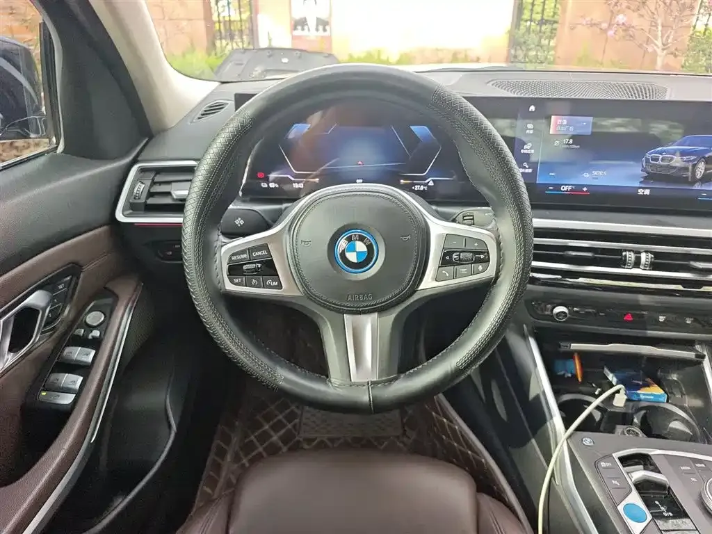 BMW i3 — фото 9