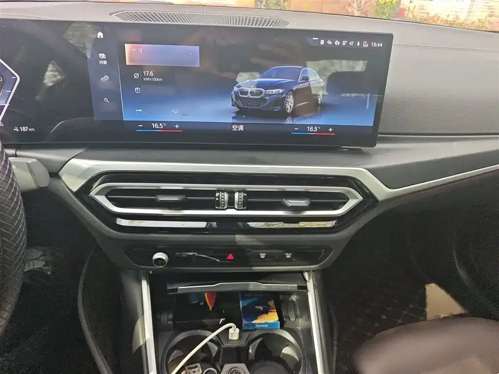 BMW i3 — фото 10