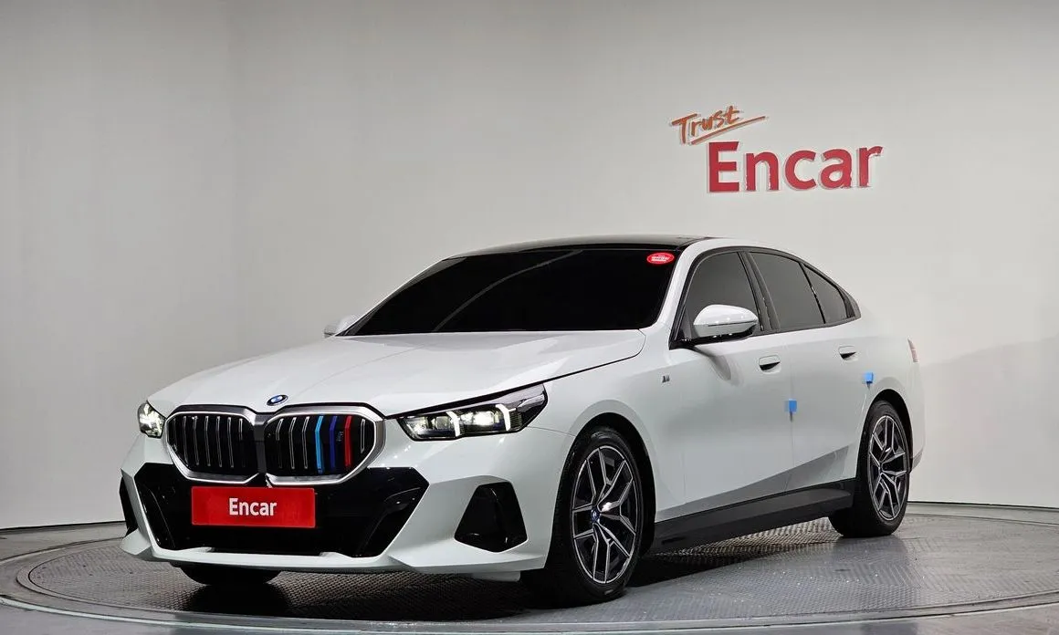 BMW i5 — фото 1