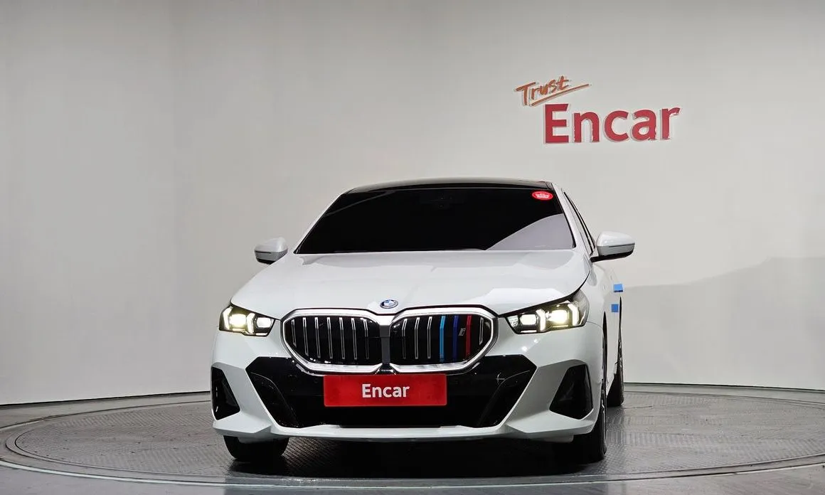 BMW i5 — фото 5