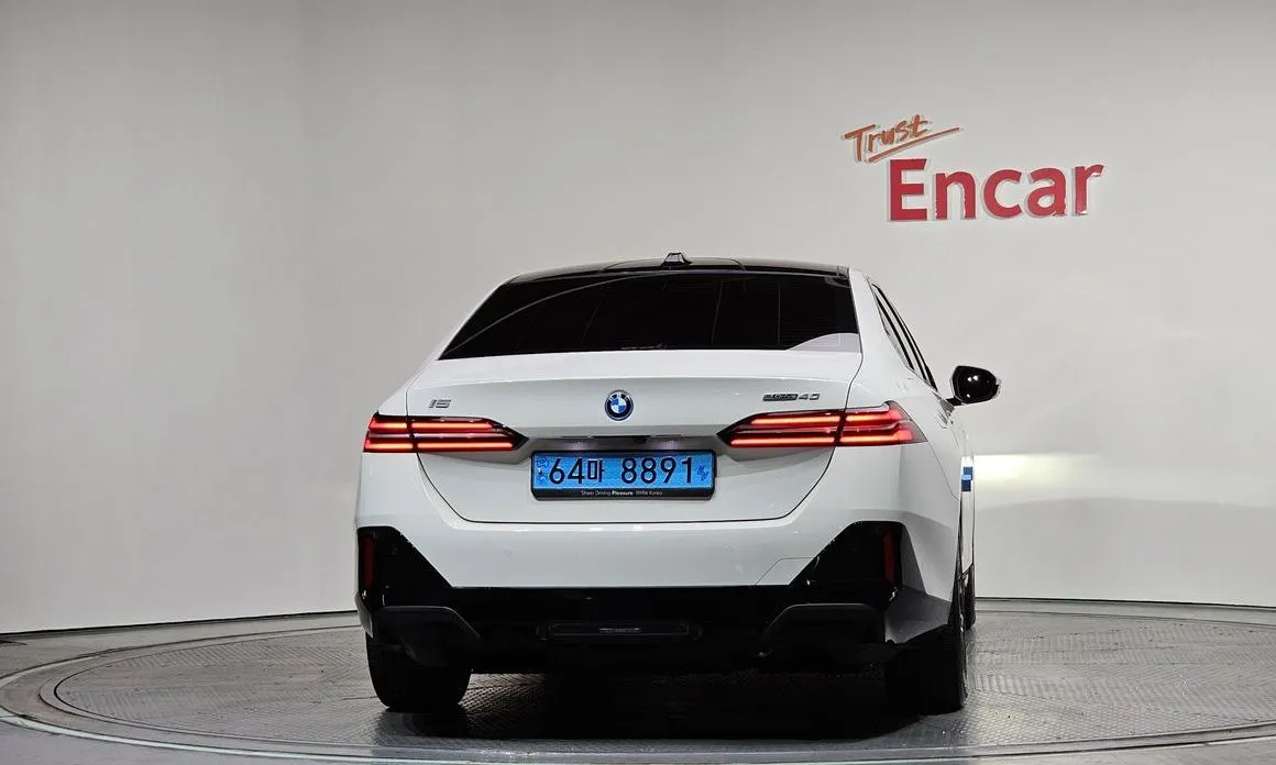 BMW i5 — фото 2