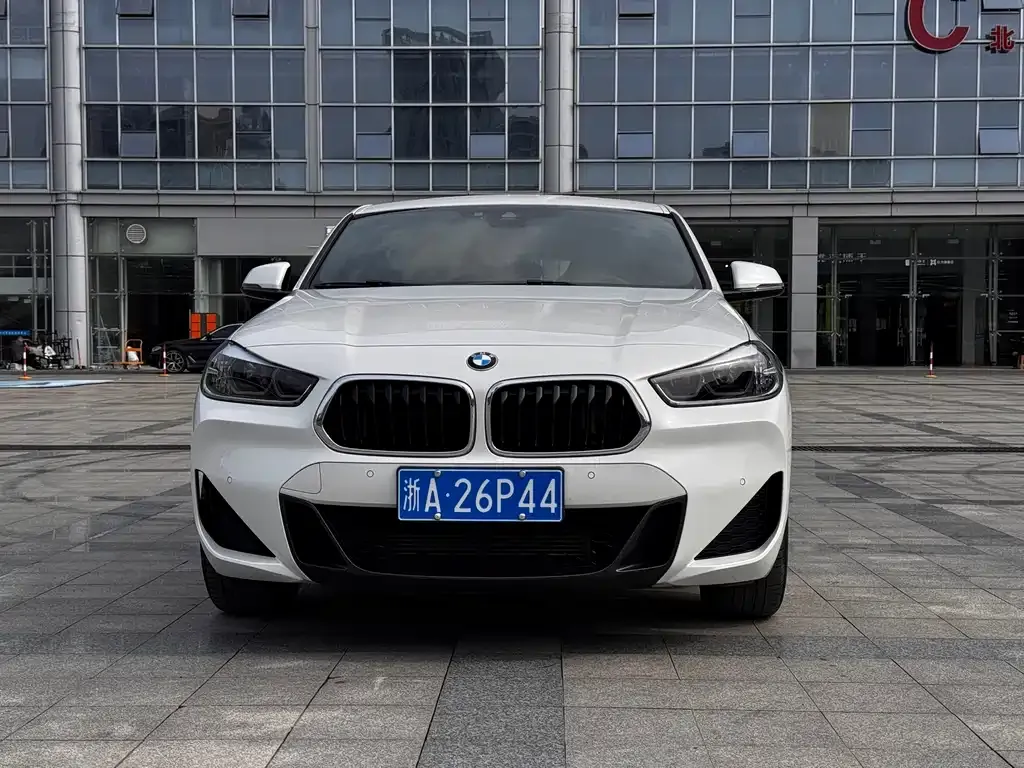 BMW X2 — фото 9