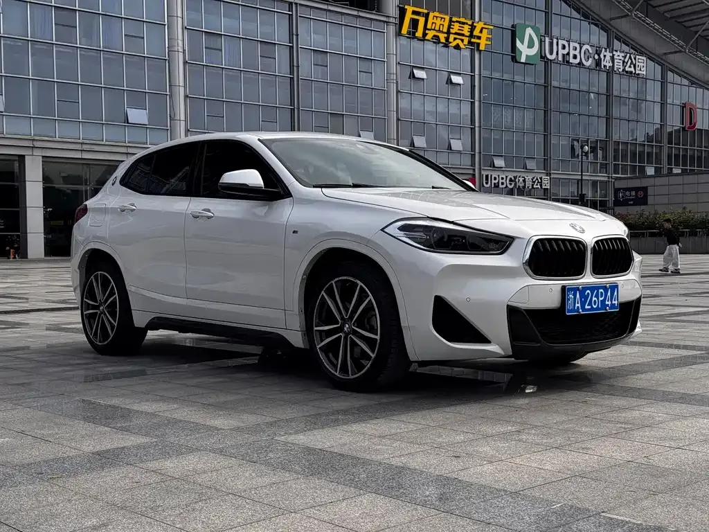 BMW X2 — фото 10