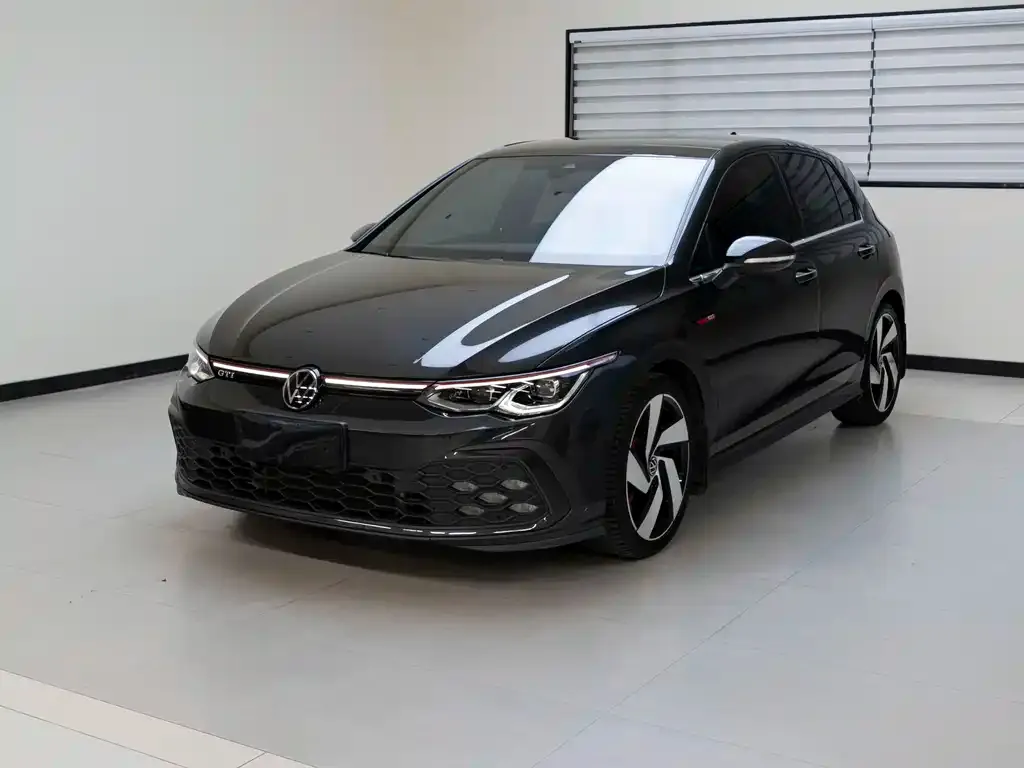 Volkswagen Golf GTI — фото 1