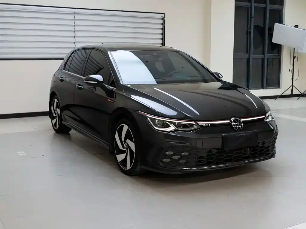 Volkswagen Golf GTI — фото 3