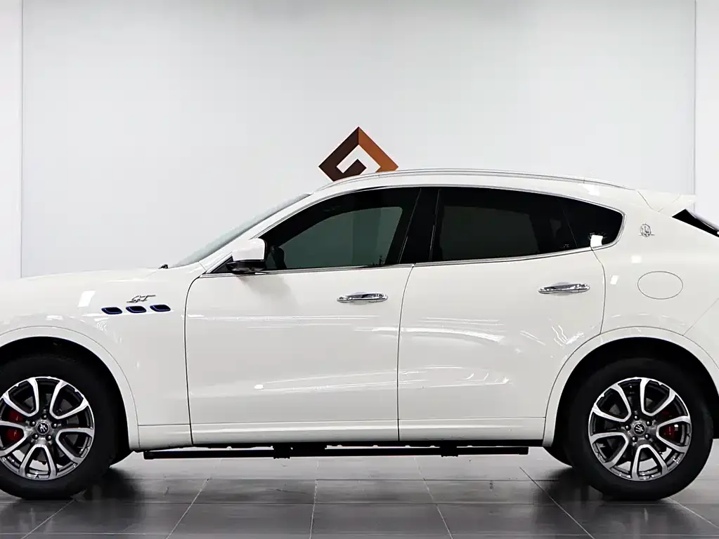 Maserati Levante — фото 7