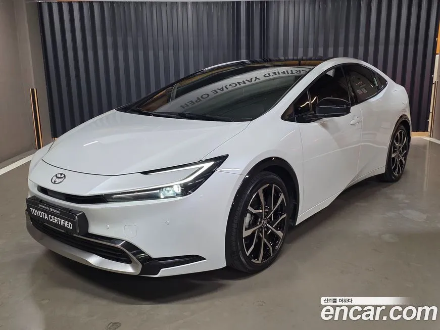 Toyota Prius — фото 1