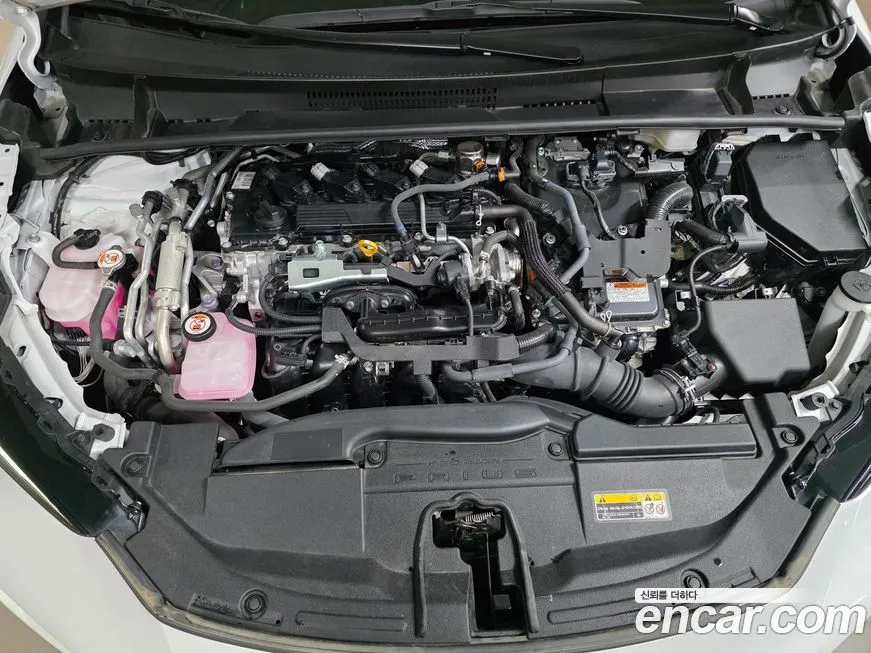 Toyota Prius — фото 9