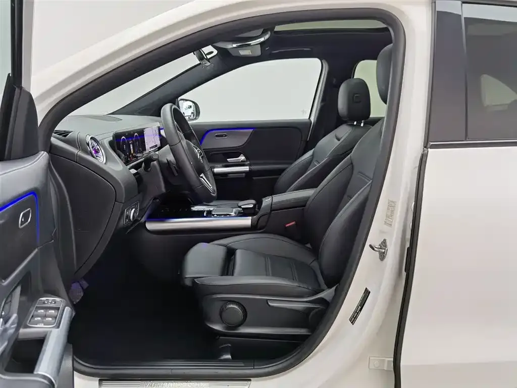 Mercedes-Benz GLA — фото 10