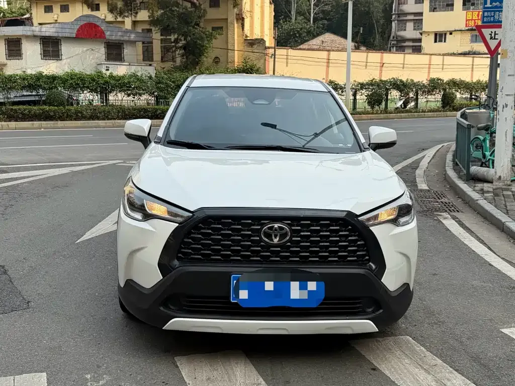 Toyota Corolla Cross — фото 9