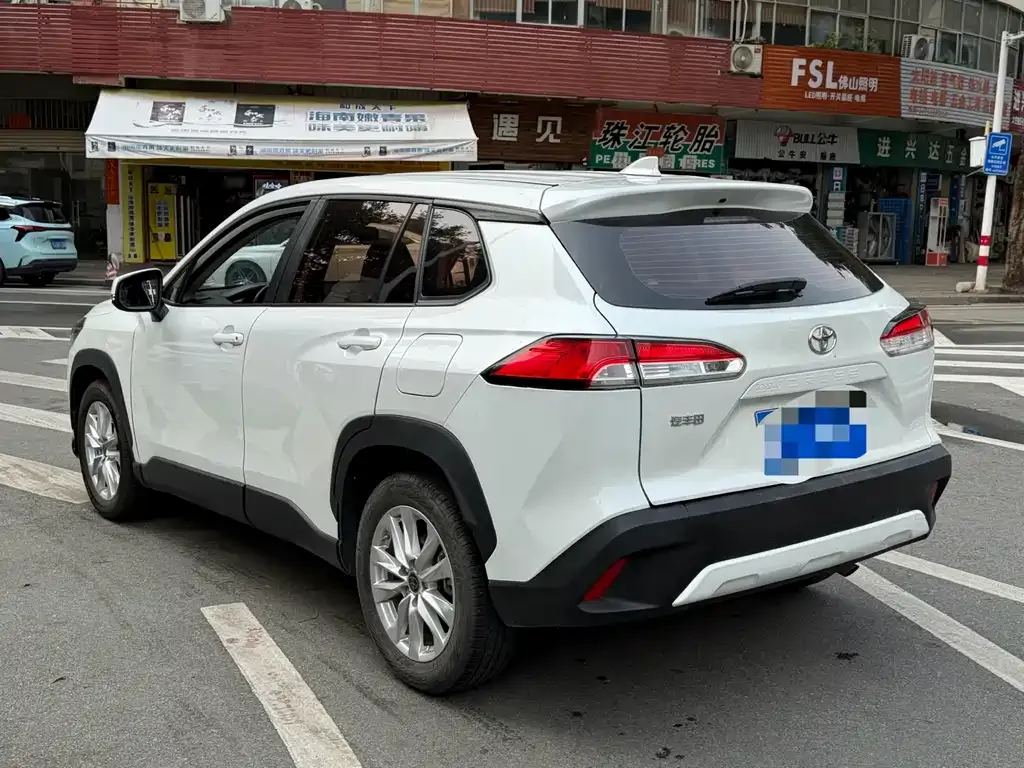 Toyota Corolla Cross — фото 8
