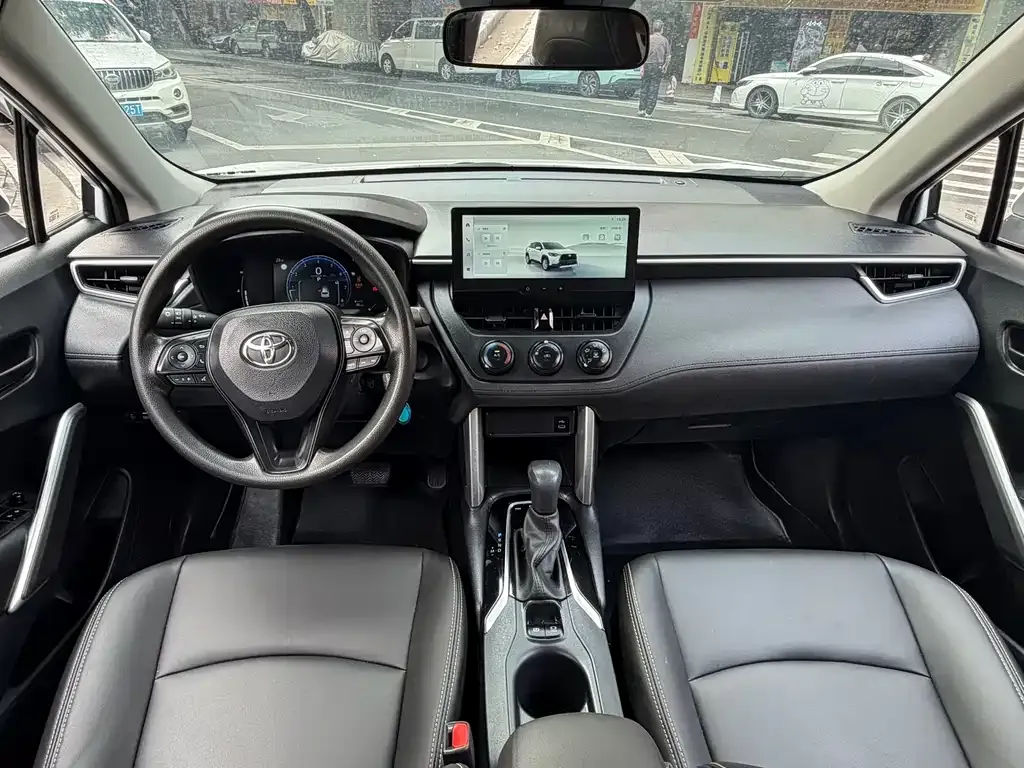Toyota Corolla Cross — фото 4