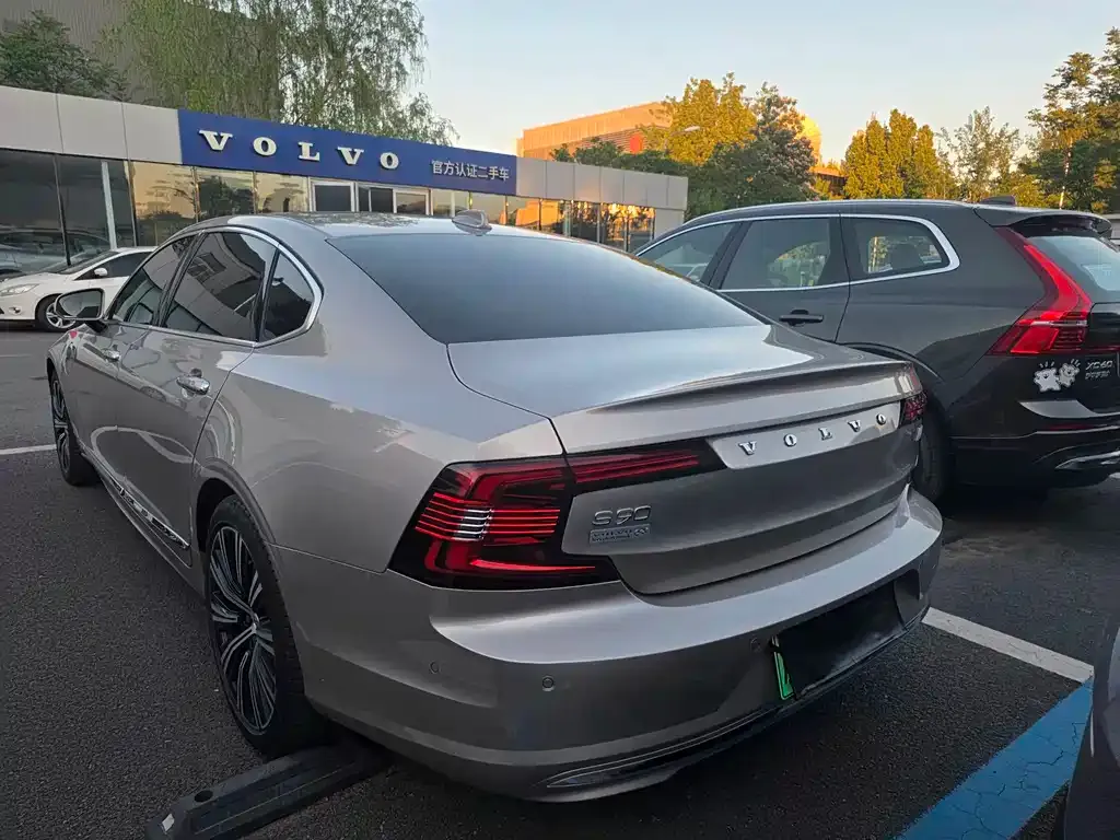 Volvo S90 PHEV — фото 6