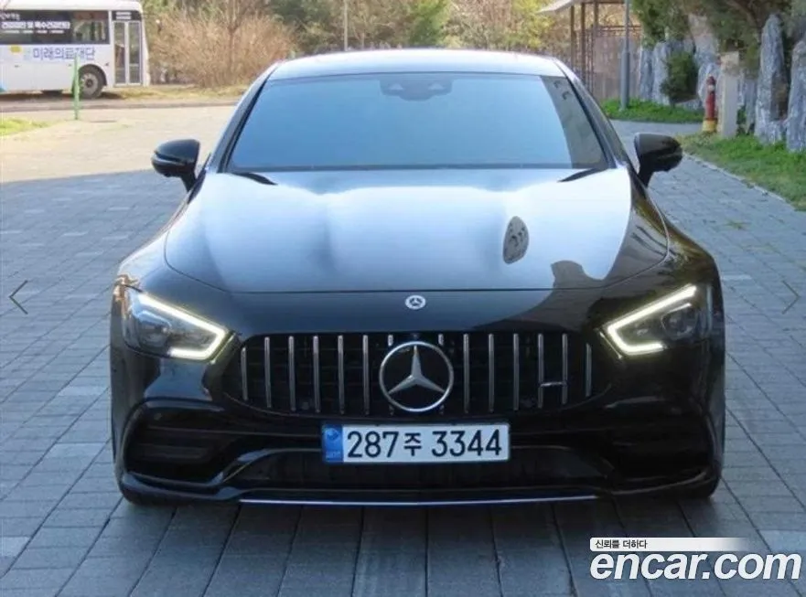 Mercedes-Benz AMG GT — фото 1