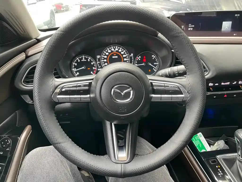 Mazda CX-30 — фото 9