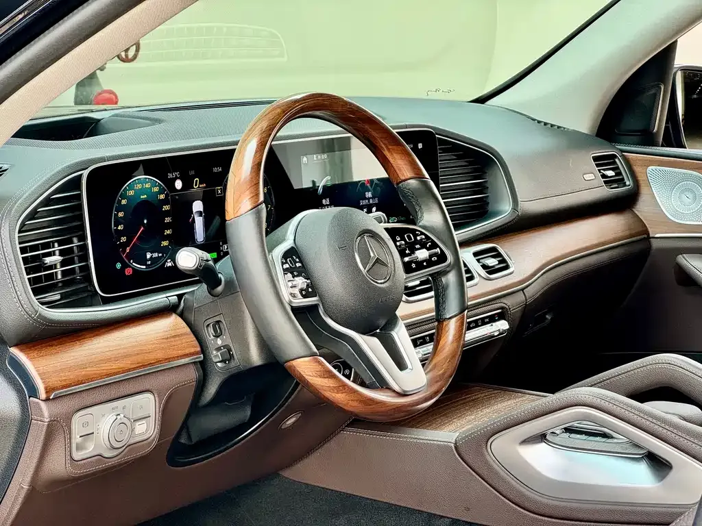 Mercedes-Benz GLS — фото 3