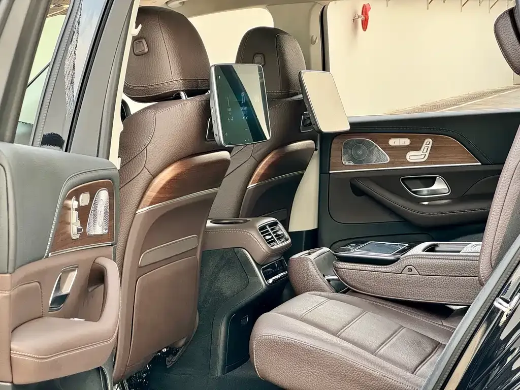 Mercedes-Benz GLS — фото 7