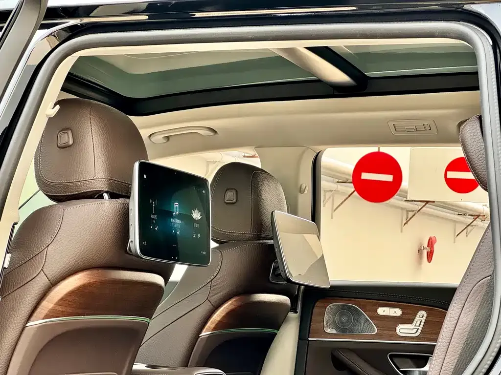 Mercedes-Benz GLS — фото 4
