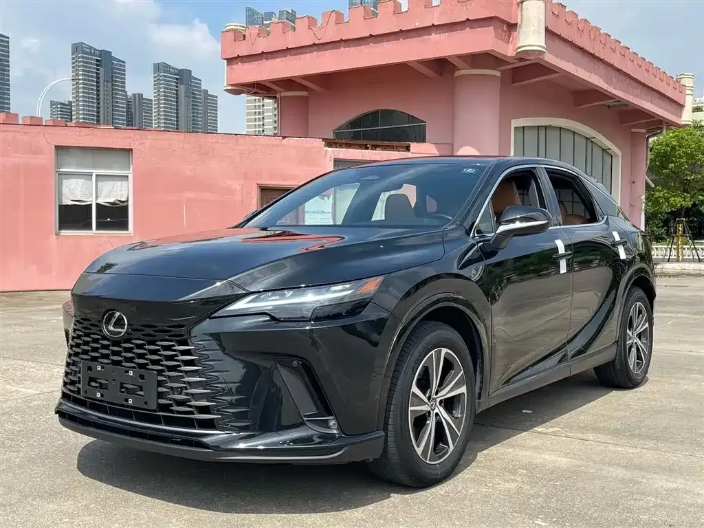 Lexus RX — фото 1