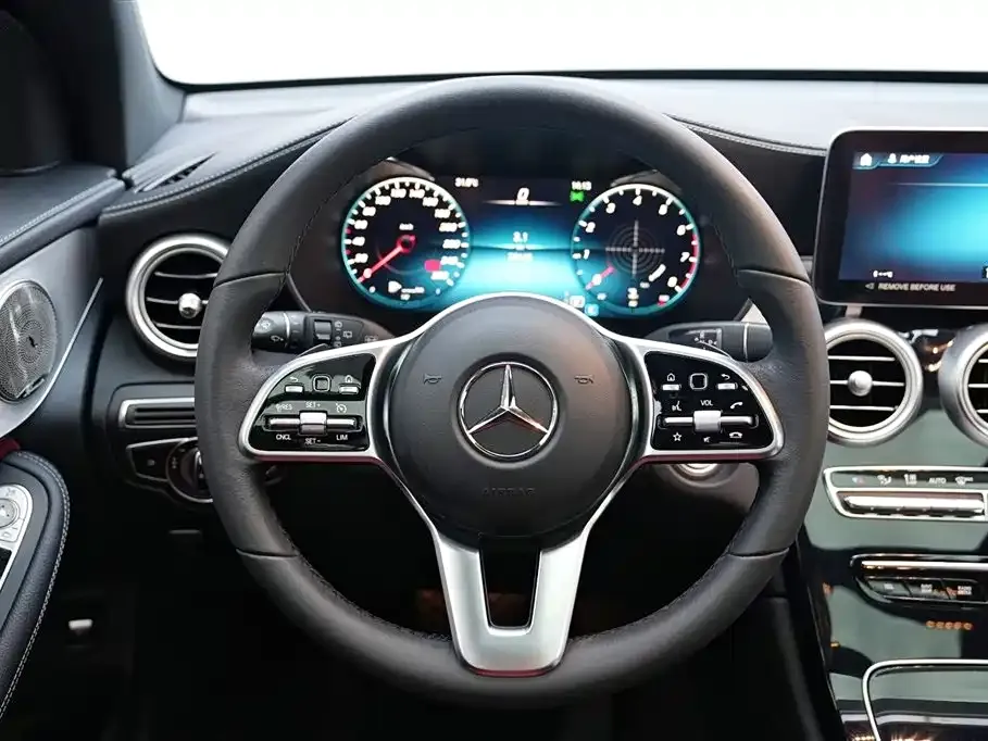 Mercedes-Benz GLC — фото 6