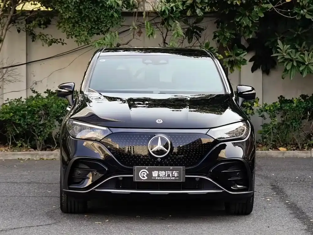Mercedes-Benz EQE SUV — фото 7