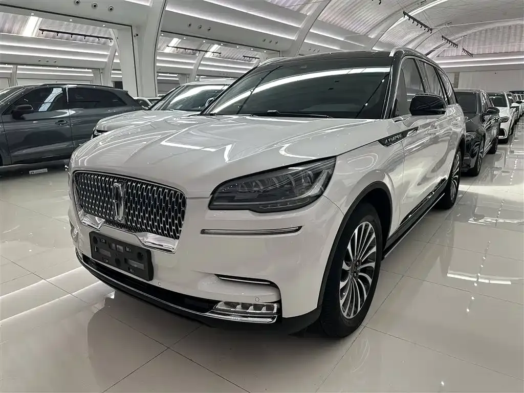 Lincoln Aviator — фото 1