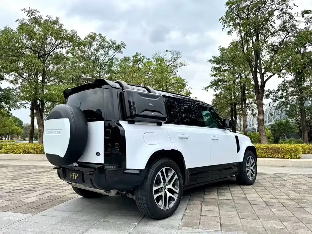 Land Rover Defender — фото 8