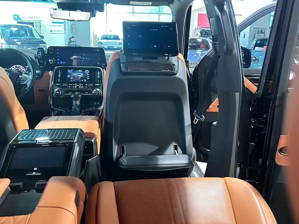 Lexus LX — фото 7