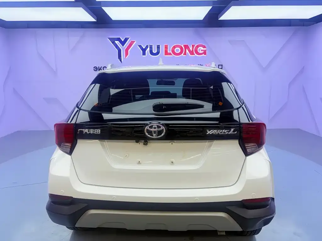 Toyota Yaris L — фото 6