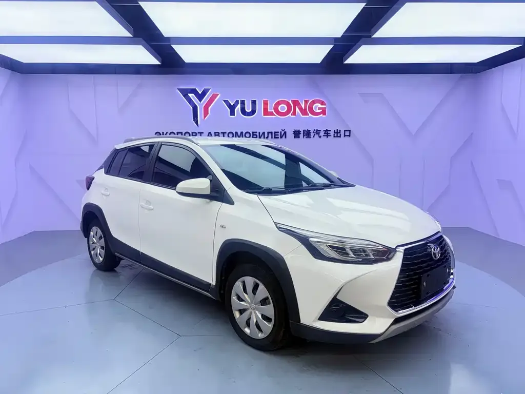 Toyota Yaris L — фото 7