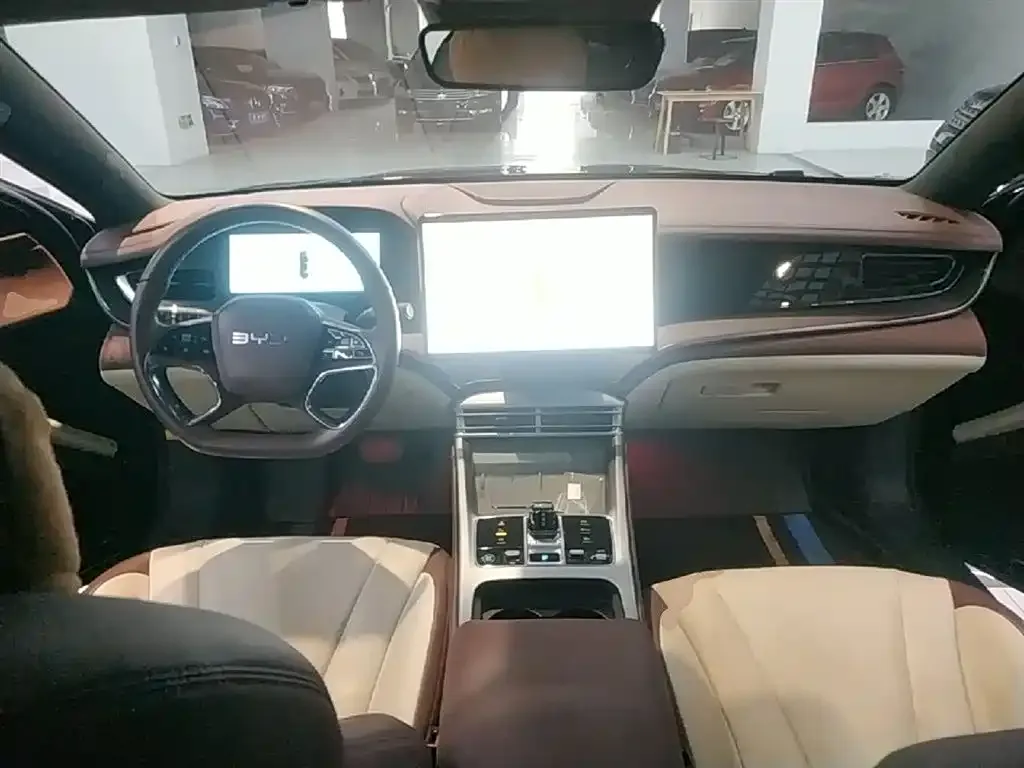 BYD Seal — фото 3