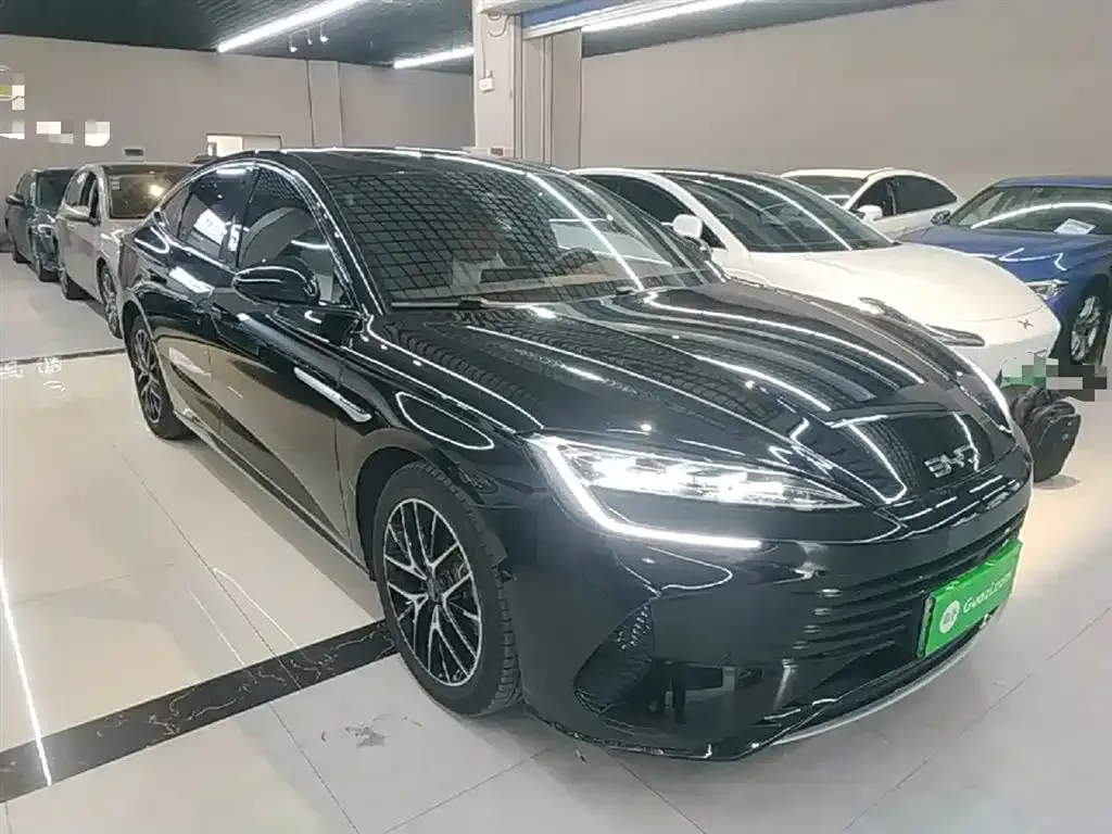 BYD Seal — фото 10