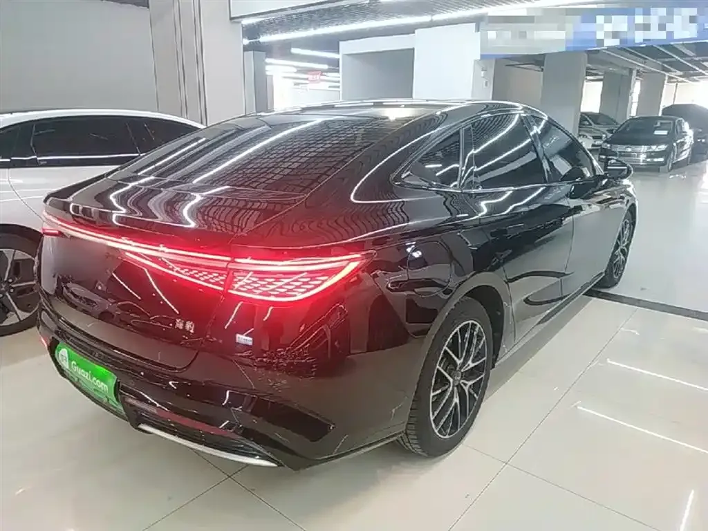 BYD Seal — фото 9