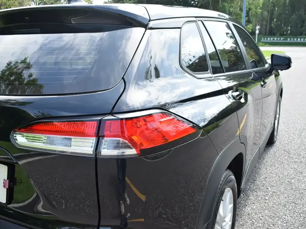 Toyota Corolla Cross — фото 6