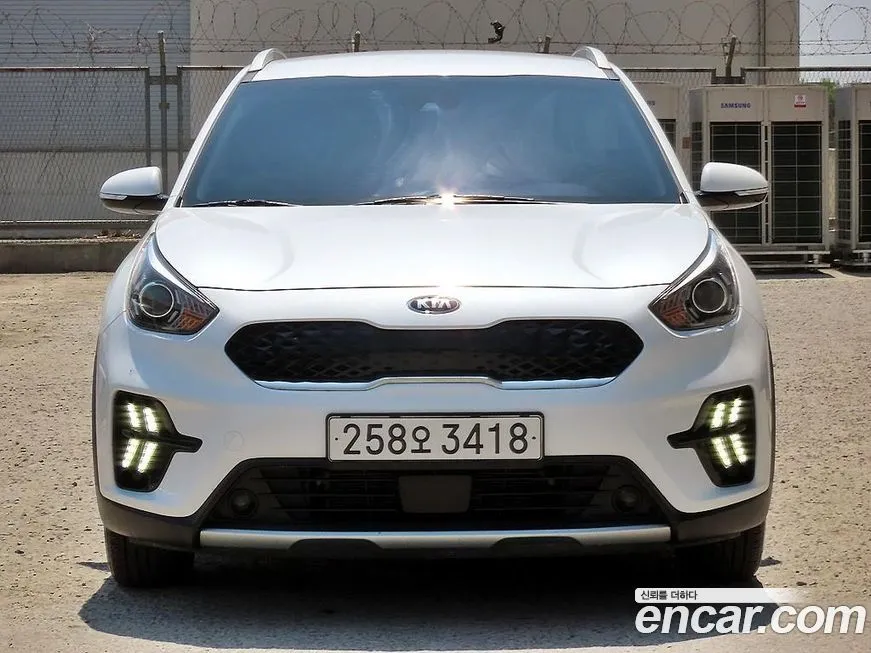 Kia Niro — фото 1