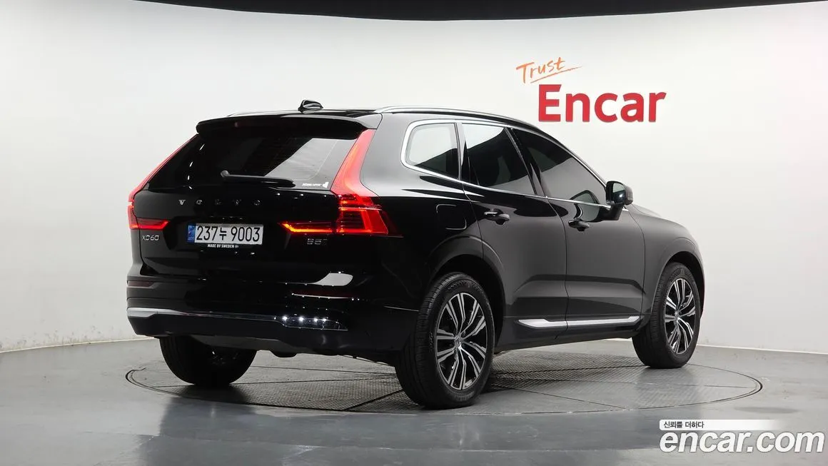 Volvo XC60 — фото 3