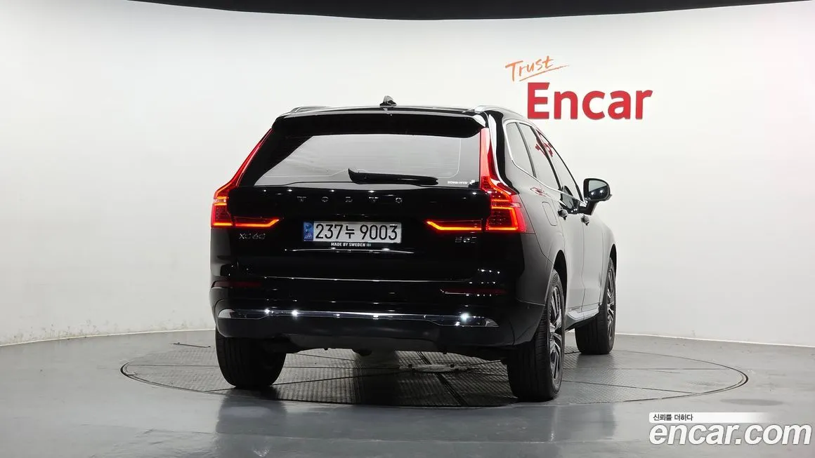 Volvo XC60 — фото 10