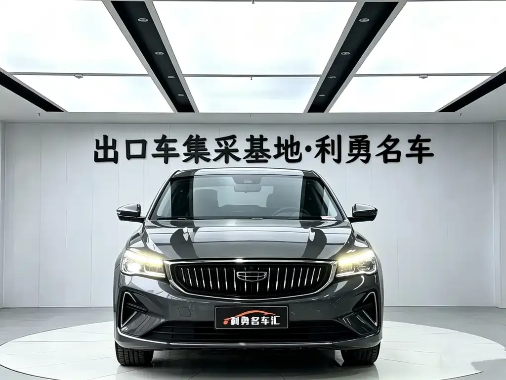 Geely Emgrand — фото 10