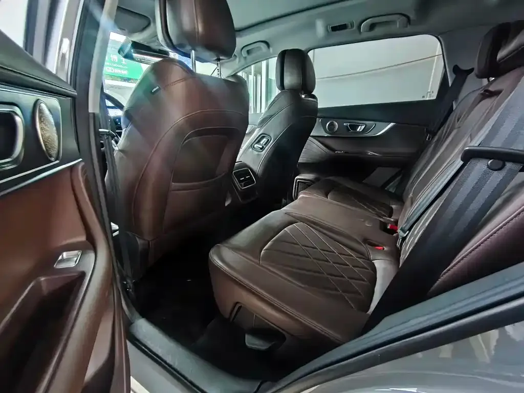 Chery Tiggo 8 PRO NEV — фото 2