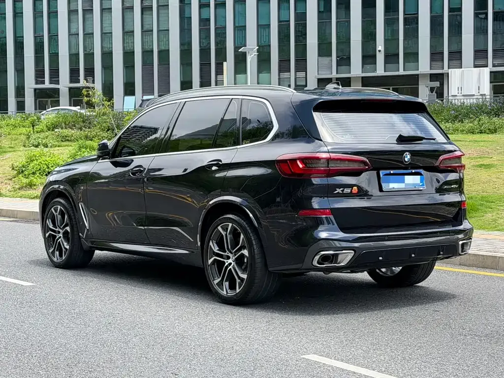 BMW X5 — фото 5