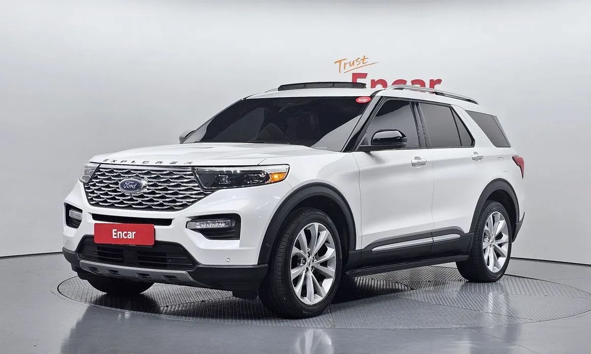 Ford Explorer — фото 1