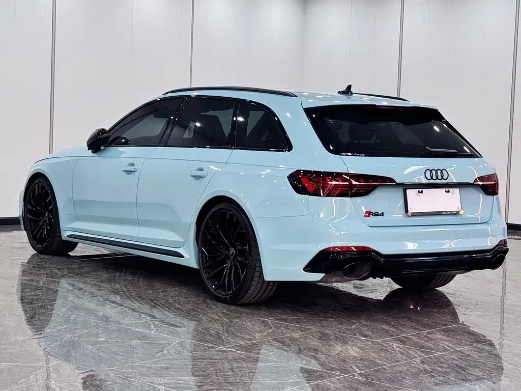 Audi RS 4 — фото 2