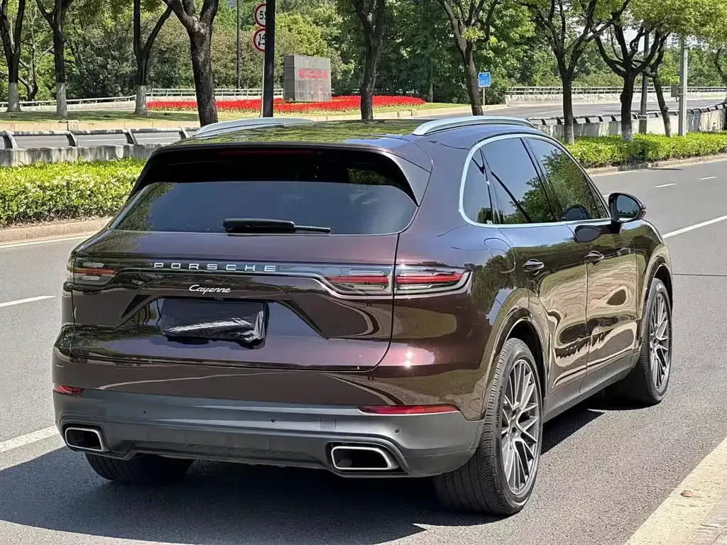 Porsche Cayenne — фото 6